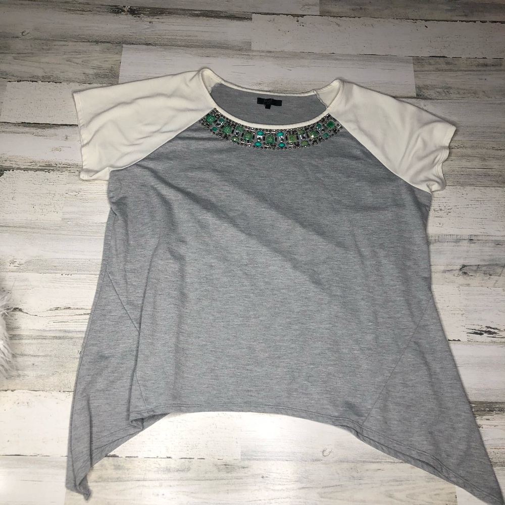 Earl Jeans shirt size 2X short sleeve flowy gray